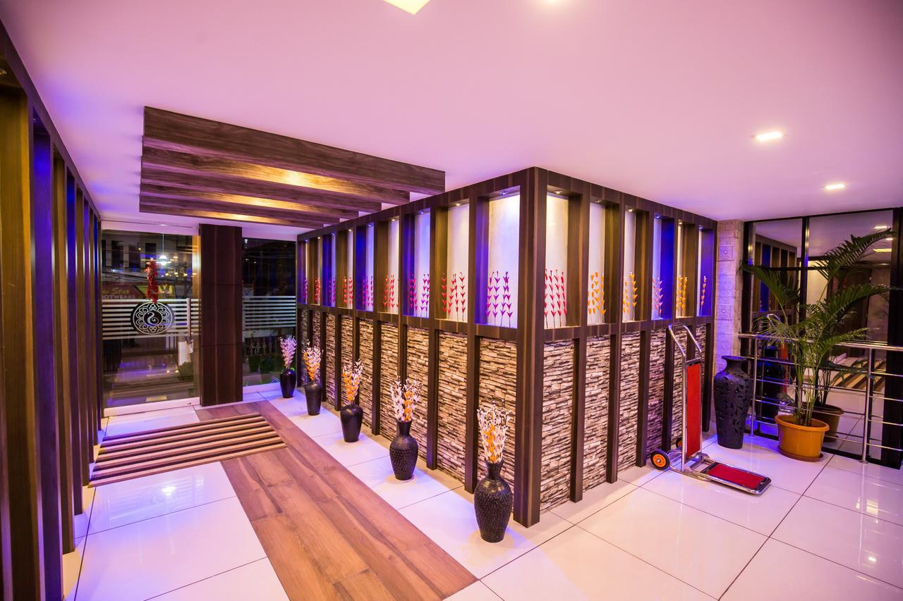 South Gate Residency Hotel Kochi Екстериор снимка